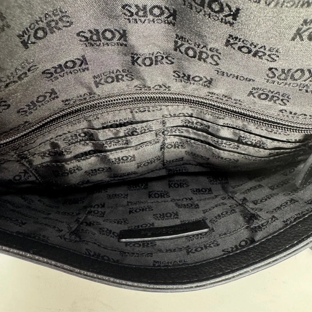 Michael Kors Black Leather Shoulder Bag Gold Hardware Clutch‎ Removable Strap